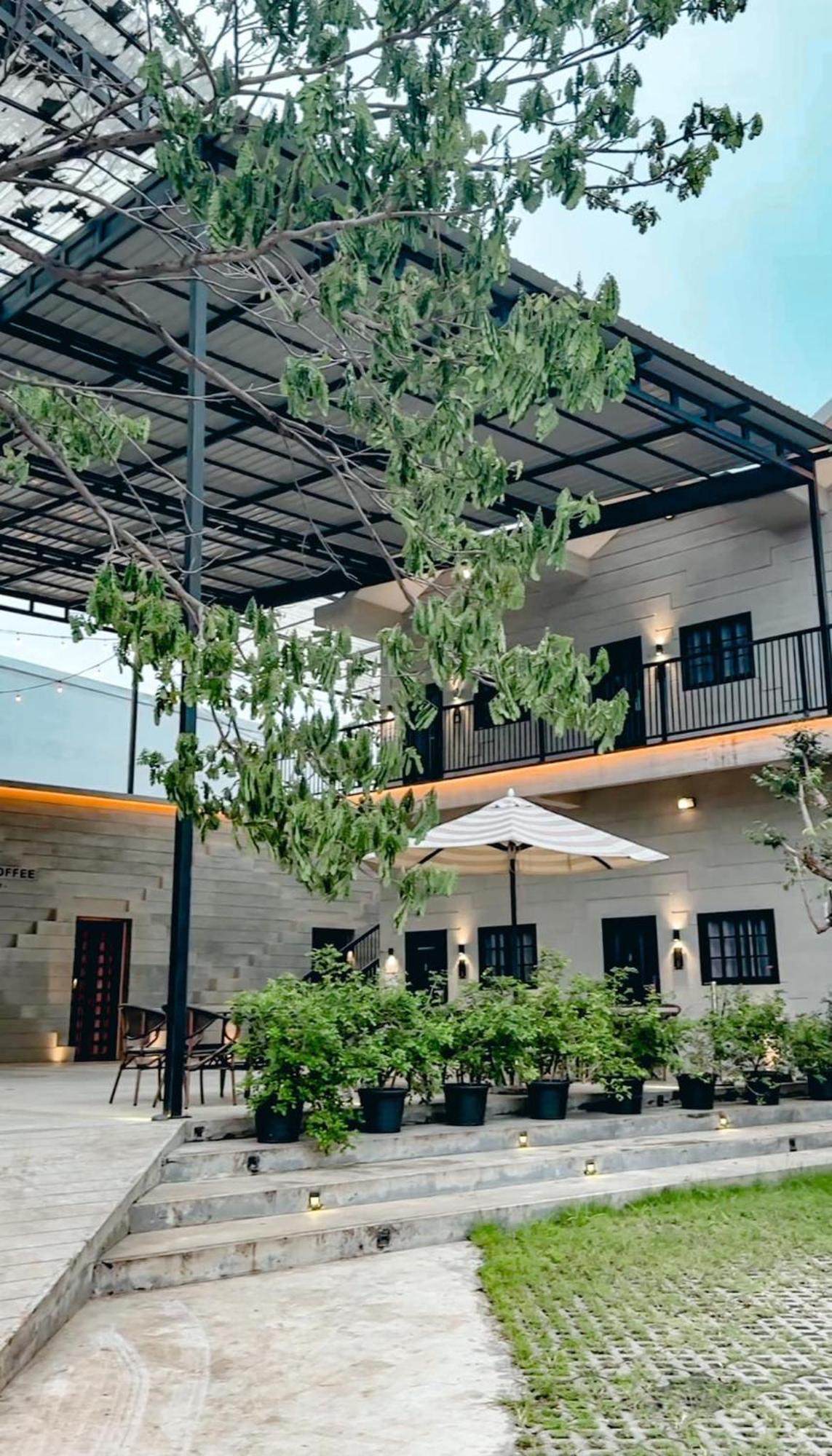 Macchiato Resort Savannakhet Opposite Thai Embassy Esterno foto